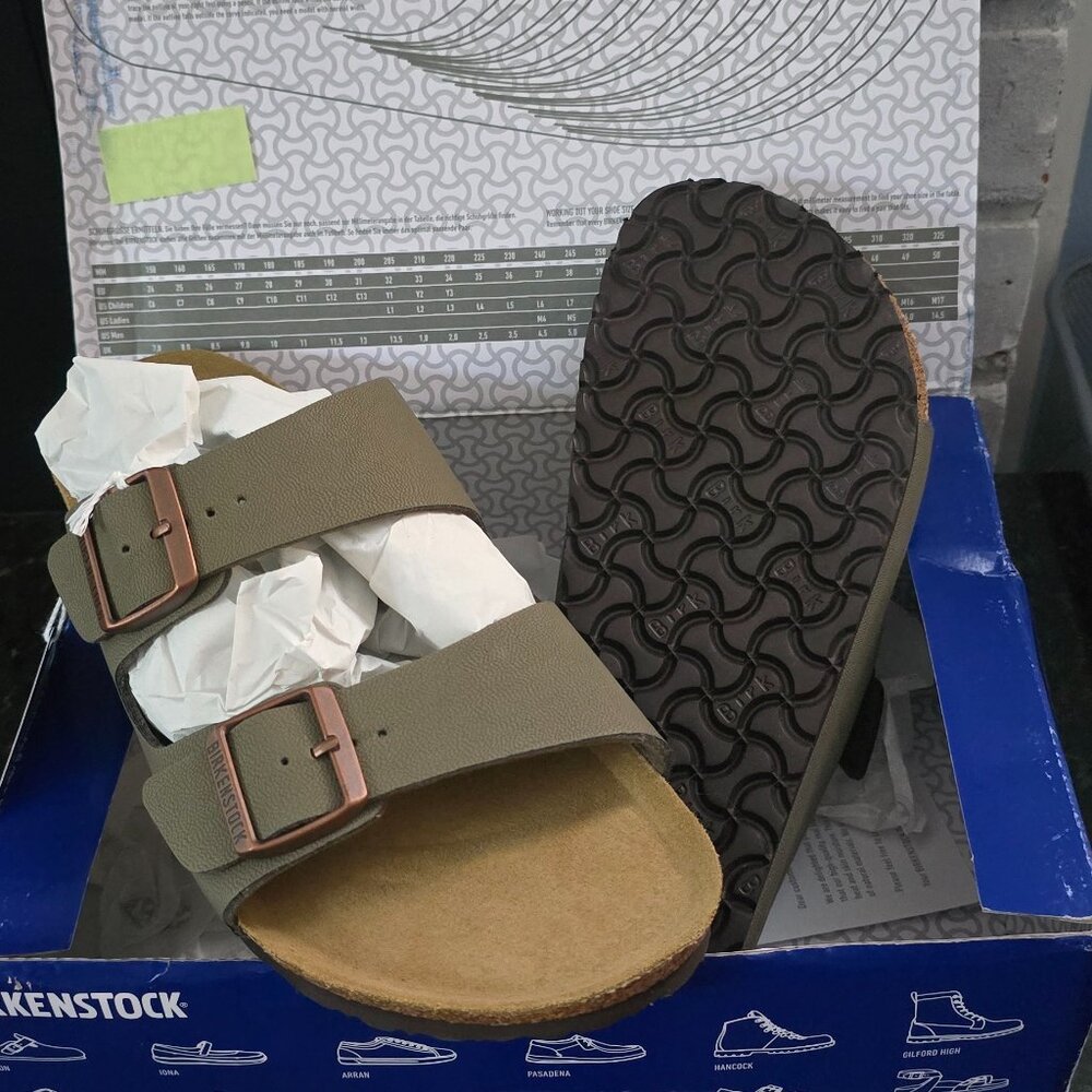 Birkenstock New in Box Arizona Stone Birko-Flor Regular Width - Size 43 M10